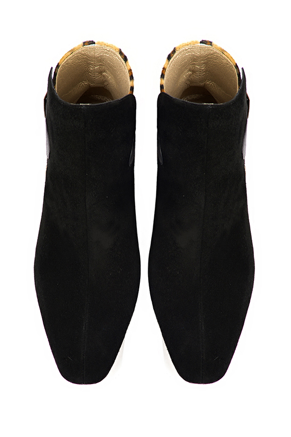 Matt black women's ankle boots with buckles at the back. Square toe. Medium block heels. Top view - Florence KOOIJMAN